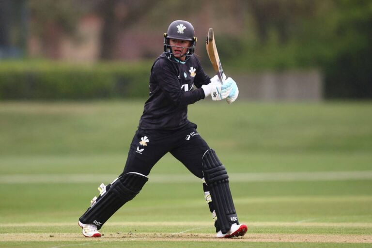Danni Wyatt-Hodge Century Powers Surrey to Victory Over Warwickshire