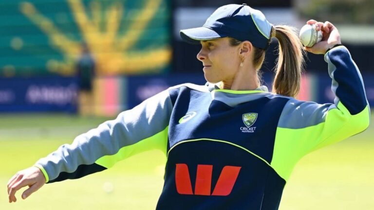 Sophie Molineux’s Captaincy Under Scrutiny Amid Injury Struggles