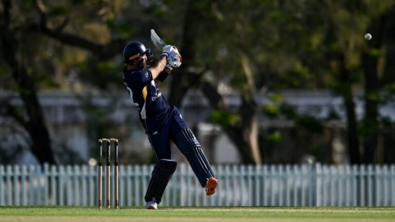 Maxwell and Short Commit to Victoria Amid Contract Changes