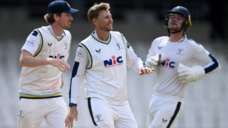 Root and Bess Share Eight Wickets as Yorkshire Stun Somerset at Taunton