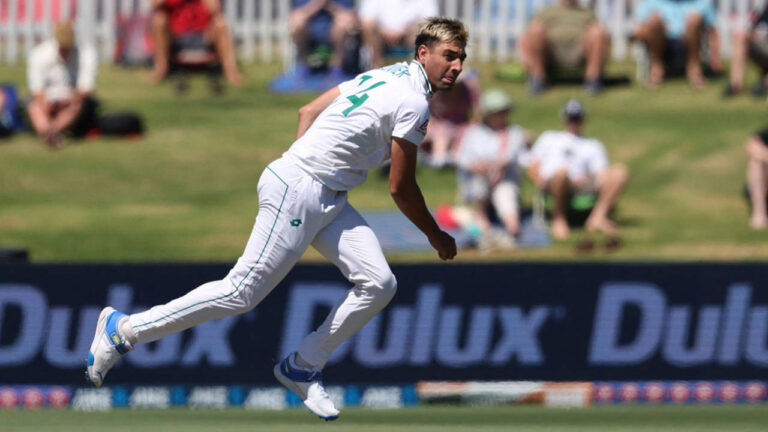 Duanne Olivier Joins Durham for County Championship After Roach Injury