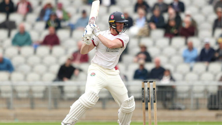 Higgins and Roland-Jones Shine as Jennings Stands Tall for Lancashire