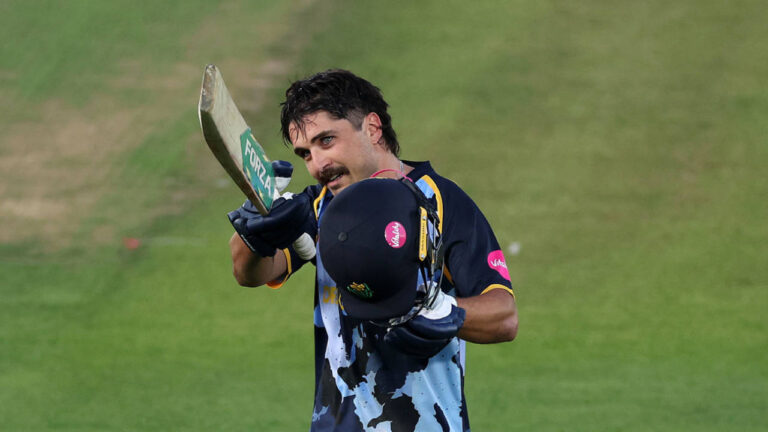 Kiran Carlson ton hands Glamorgan victory – Kiran Carlson Leads Glamorgan to First Vitality Blast Win Over Somerset