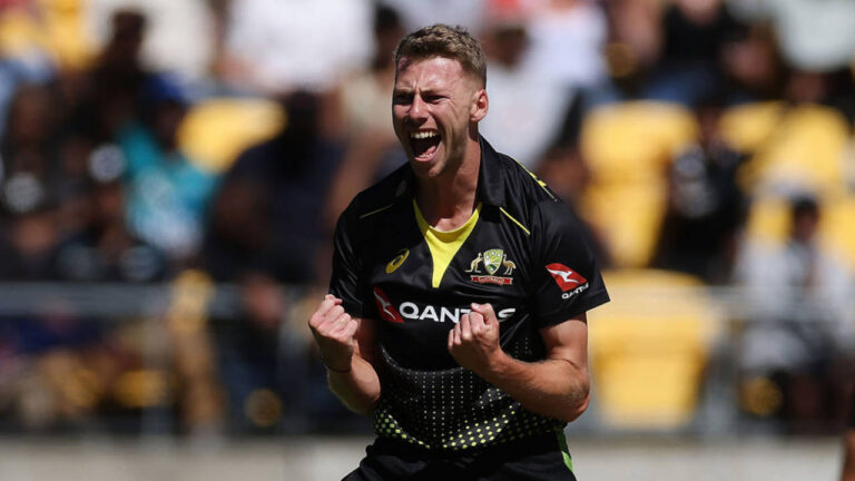 ODI Update: Australia opt to bat, Meredith called in, Soumya returns for Bangladesh