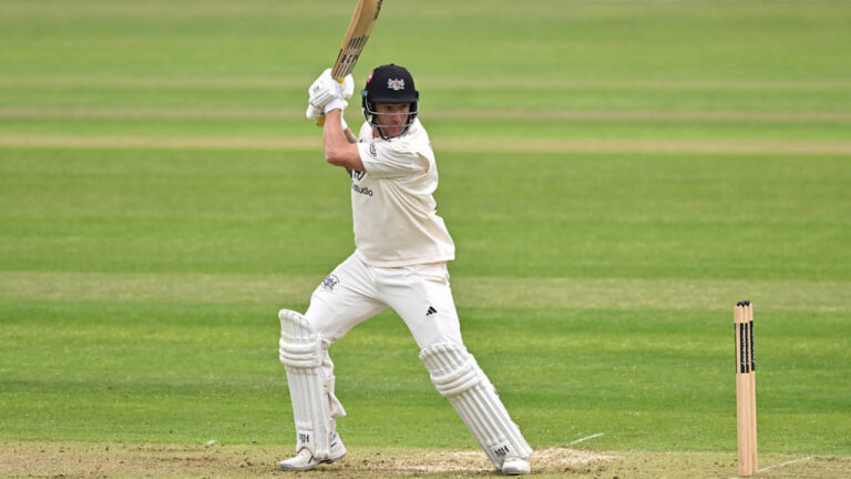 Bracey, van Buuren dig into frustrate Northants – Bracey, van Buuren Dig In to Frustrate Northants in County Championship Battle