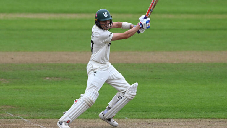 Brookes, Waite give Worcestershire the edge though draw beckons: Day 3 Report