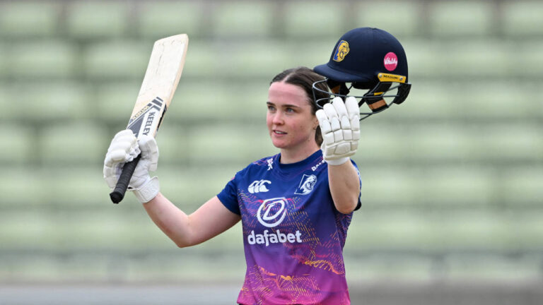 Villiers, Johnson star for Durham as Essex fall short in One-Day Cup