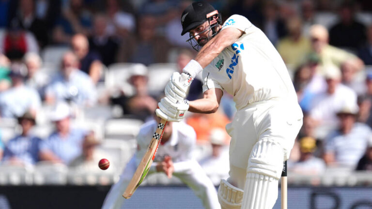 Dominant Display: Mitchell fifty guides New Zealand’s lead past 400 at The Oval